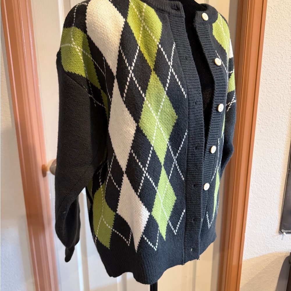 Classic Argyle Cardigan Sweater - Black and Green - Picture 6 of 7